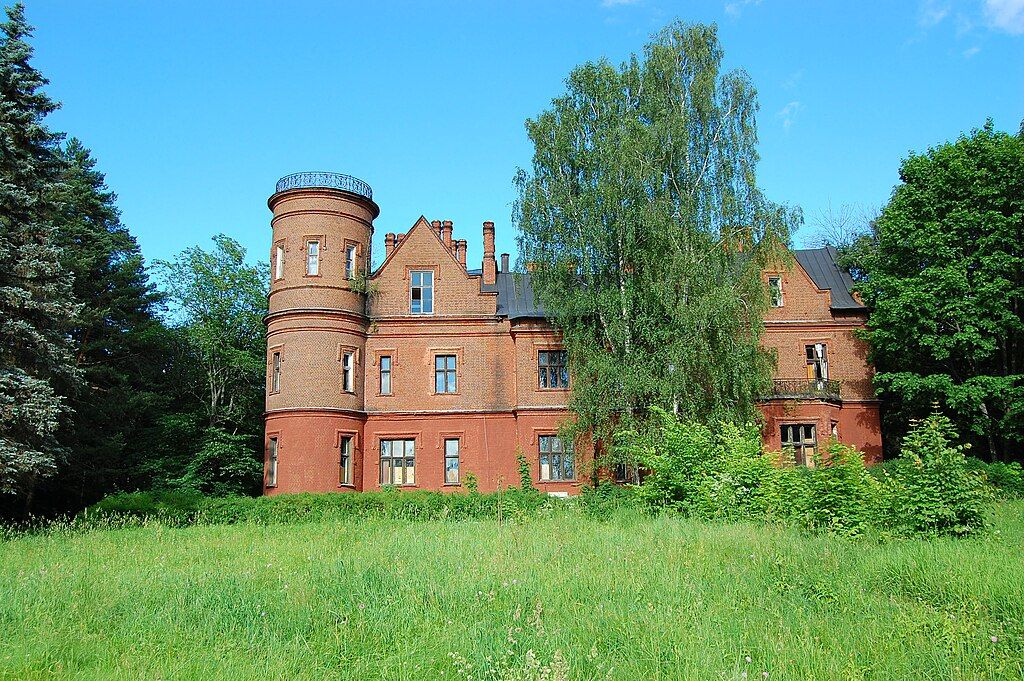 Vasilyevskoye Estate Grounds