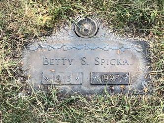 Silva Elizabeth “Betty” <I>Sokey</I> Spicka 