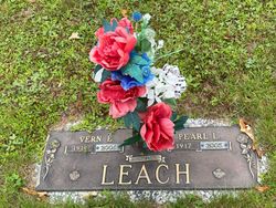 Pearl Lillian <I>Smith</I> Leach 