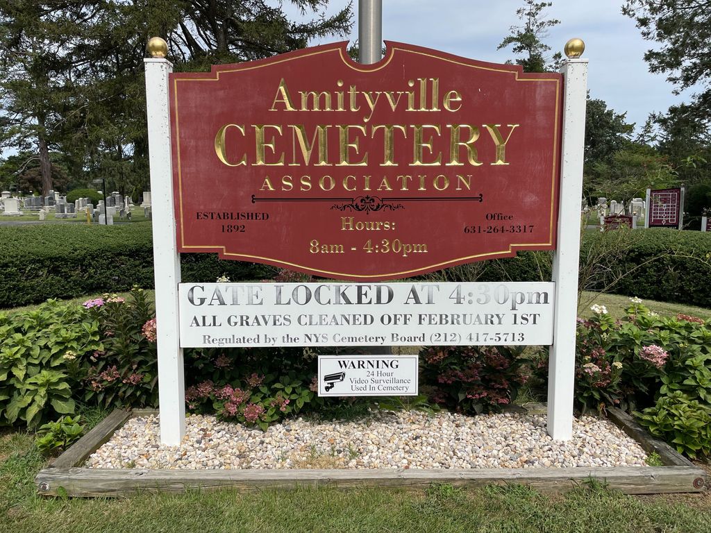 Amityville Cemetery