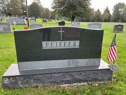 Lee D Peiffer 