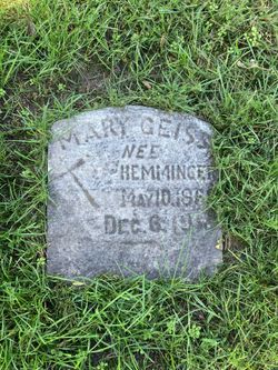 Mary “Mamie” <I>Hemminger</I> Geiss 