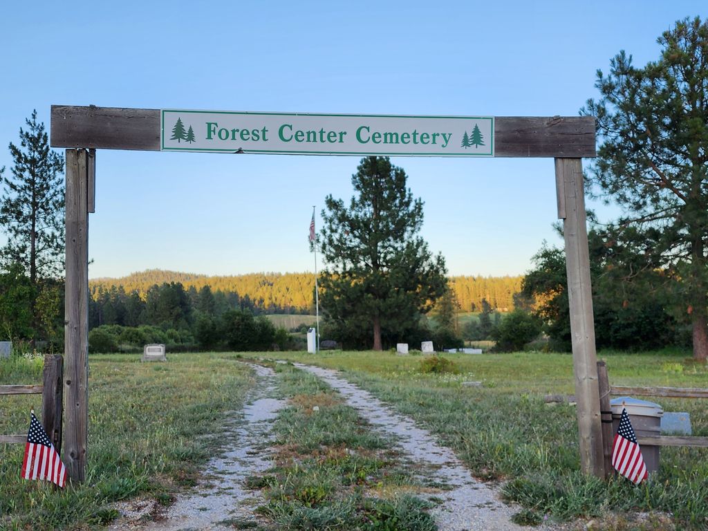 Forest Center Cemetery