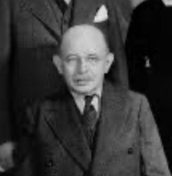 Dr Franz “Frank” Mankiewicz 