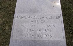 Annie Ardella <I>Richter</I> Davis 