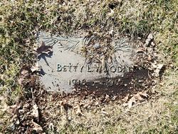 Betty L Woodall 