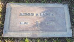 Agnes Strawthearn Banks 
