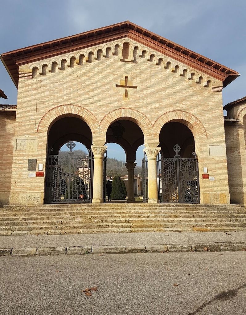 Cripta Della Famiglia Mussolini