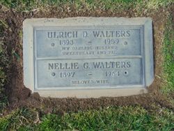 Nellie G Walters 