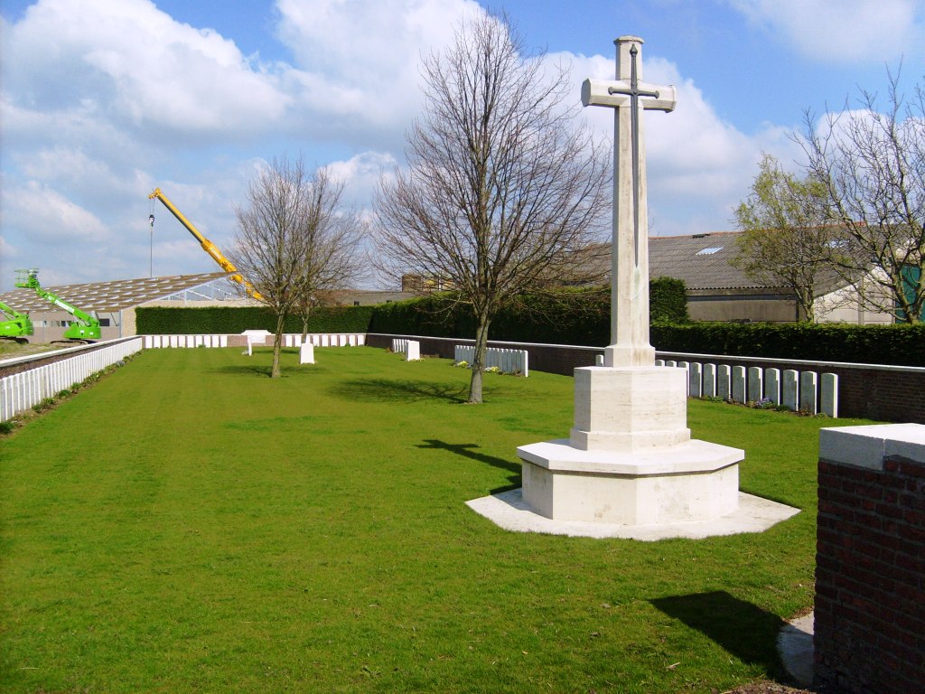 Seaforth Cemetery, Cheddar Villa