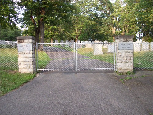 Oheb Zedeck Cemetery