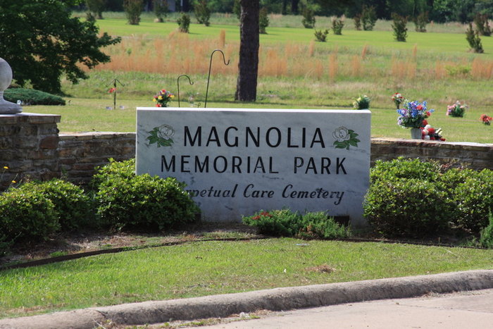 Magnolia Memorial Park Cemetery