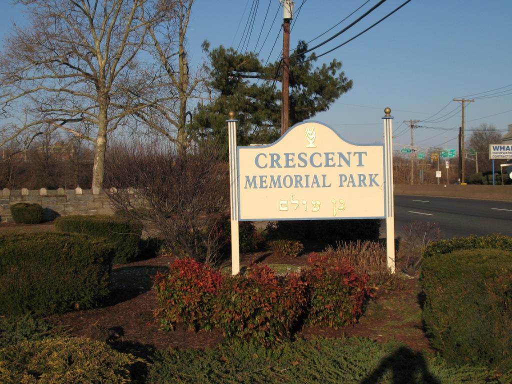 Crescent Memorial Park