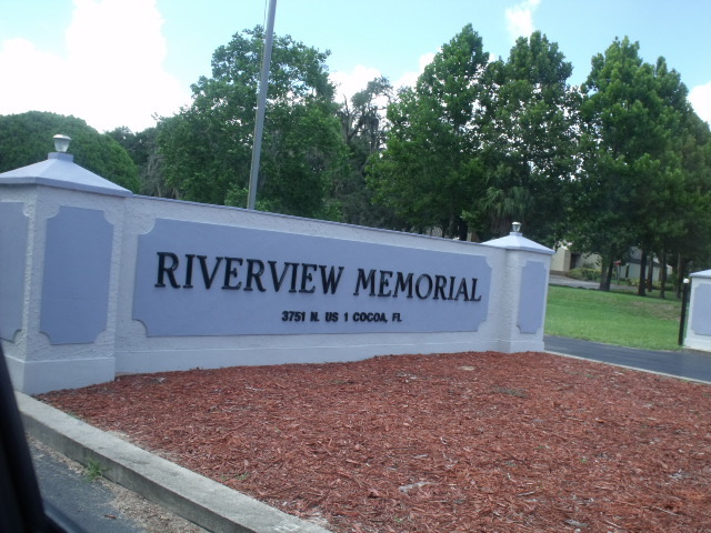 Riverview Memorial Gardens