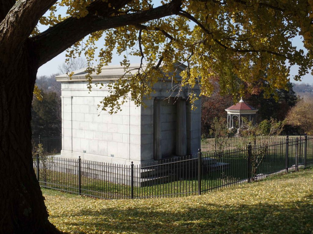 Maymont Mausoleum