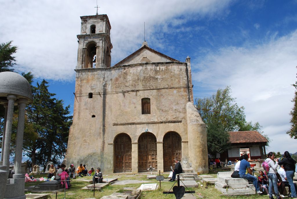 Panteón del Santuario del Sacromonte in Amecameca, México - Find a Grave  Cemetery