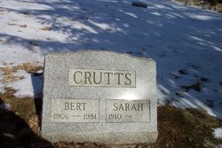  Sarah Elizabeth Crutts