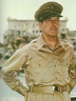  Douglas MacArthur