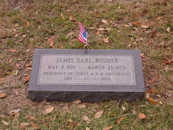 Gen James Earl Rudder