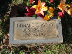  Donald E. Avery