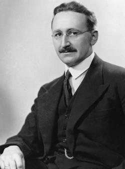  Friedrich August von Hayek