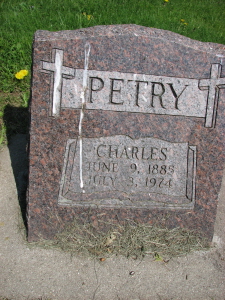  Charles Petry