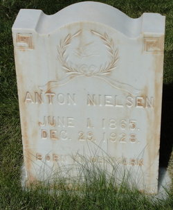  Anton Nielsen