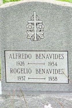  Rogelio Benavides