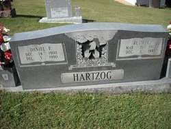 Ruth Chapman Hartzog (1905-1993) - Mémorial Find a Grave