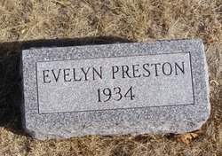  Evelyn Preston