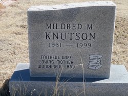  Mildred Knutson
