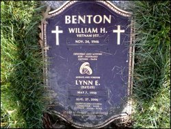  Lynn E. <I>Bayles</I> Benton