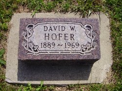  David W Hofer