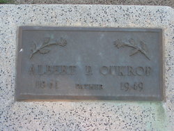  Albert Oukrop