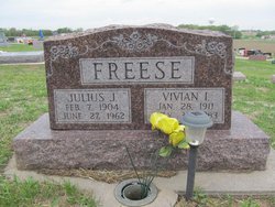  Vivian Irene <I>Mills</I> Freese