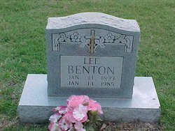  Lee Benton