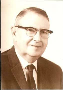  Robert W. Henck