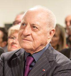  Pierre Berge