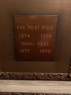  Eva Miles Pole