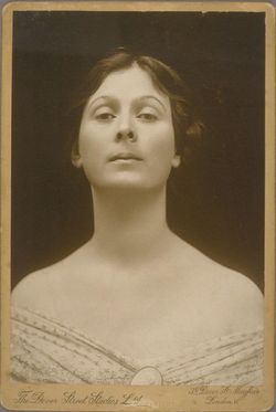  Isadora Duncan