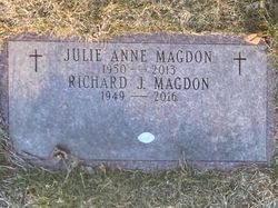  Julie Anne Magdon